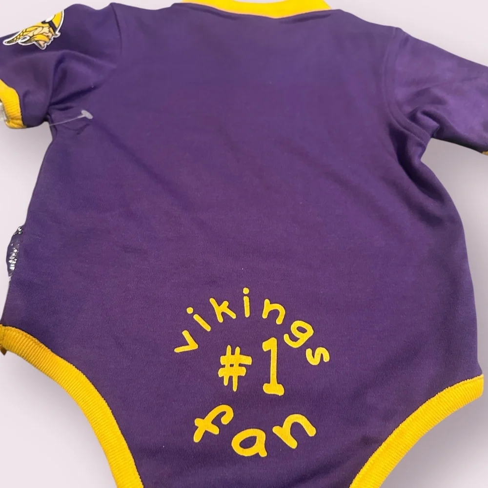 NWT Baby NFL Minnesota Vikings Football Bodysuit With Booties Sz 12 Mon